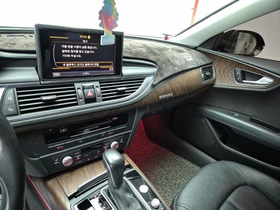 AUDI A7 - 8