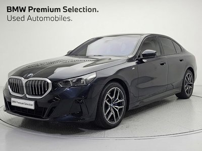 BMW 5 SERIES - 1
