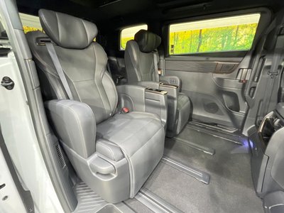 TOYOTA ALPHARD - 9