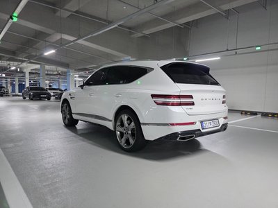 GENESIS GV80 - 3