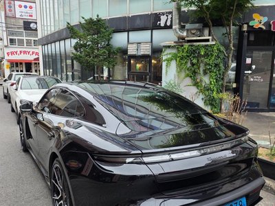 صورة 2 لـ 2026 Porsche TAYCAN