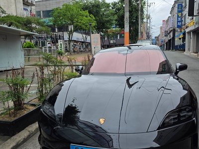 صورة 1 لـ 2026 Porsche TAYCAN