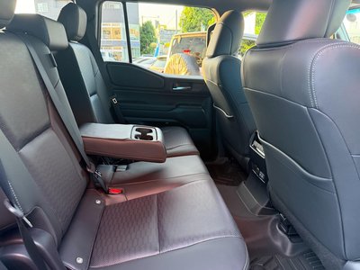 2025 Toyota LAND CRUISER 250 — миниатюра 17