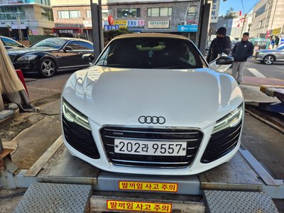 2013 AUDI R8 照片 2