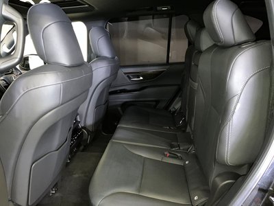 2022 Lexus LX — миниатюра 12