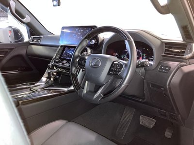 2022 Lexus LX 照片 3