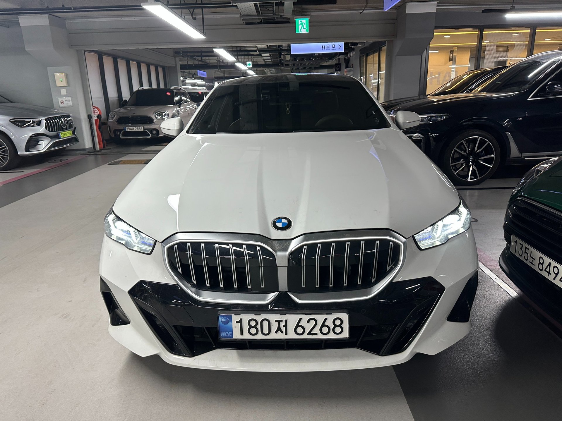 BMW 5 SERIES - View 1