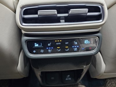 2024 Genesis GV80 thumbnail 18
