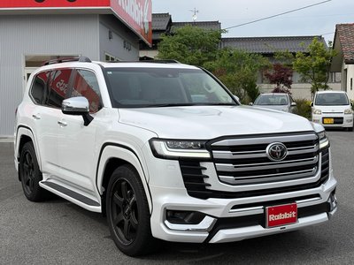 TOYOTA LAND CRUISER 300 - 8