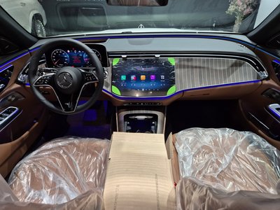 MERCEDES-BENZ E-CLASS - 4