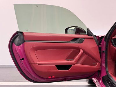 2025 Porsche 911 photo 8