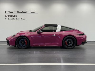 2025 Porsche 911 photo 2