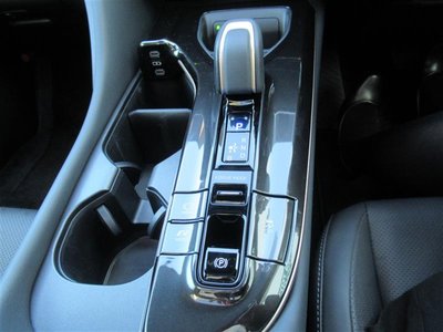 صورة مصغرة 30 لـ 2025 Toyota CROWN SPORT