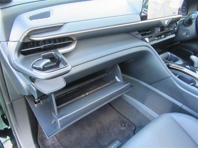 صورة مصغرة 13 لـ 2025 Toyota CROWN SPORT