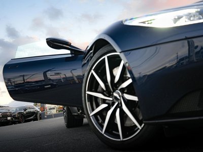 ASTON MARTIN DB11 - 9