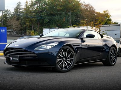 ASTON MARTIN DB11