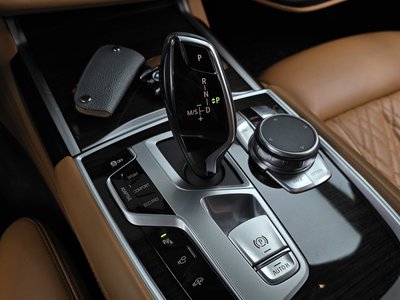 BMW 7 SERIES - 9