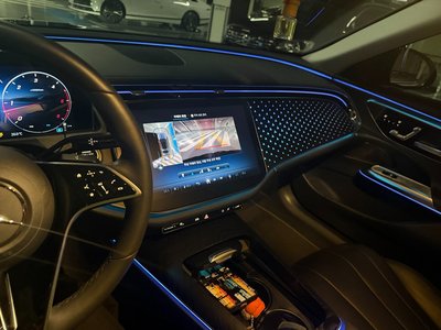 MERCEDES-BENZ E-CLASS - 4