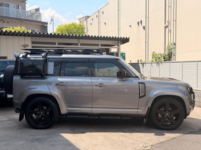 LAND ROVER DEFENDER - 5
