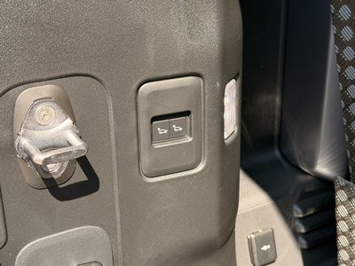 2020 LAND Rover DEFENDER 缩略图 80