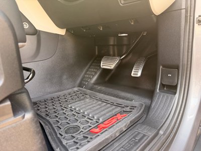 LAND ROVER DEFENDER - 9