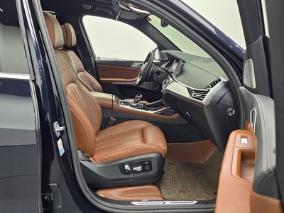 2021 BMW X7 — миниатюра 17