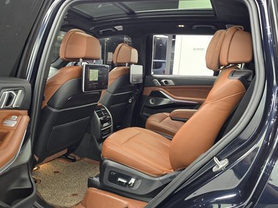 2021 BMW X7 — миниатюра 16