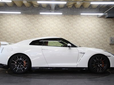 NISSAN GT-R - 9