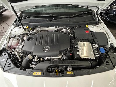 MERCEDES-BENZ CLA - 5