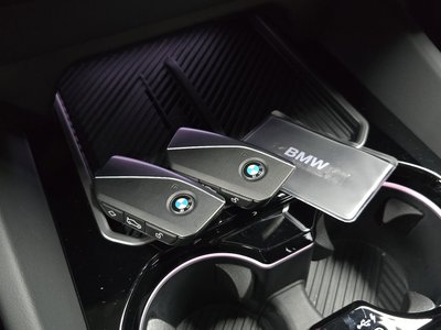 2025 BMW 5 SERIES — миниатюра 23
