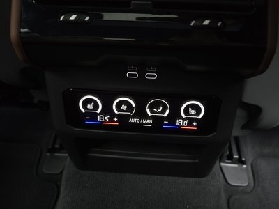 2025 BMW 5 SERIES — миниатюра 30