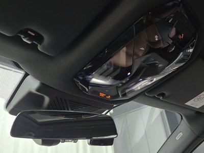 2025 BMW 5 SERIES — миниатюра 26