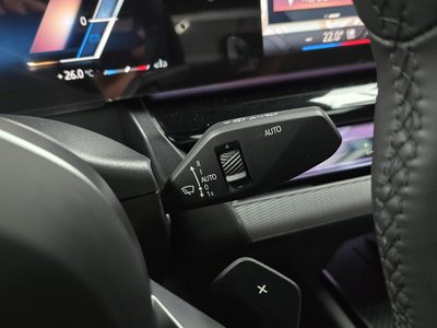 2025 BMW 5 SERIES — миниатюра 28