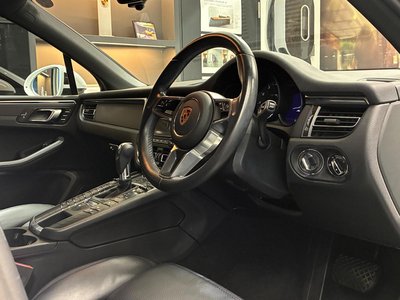 2021 Porsche MACAN 缩略图 26