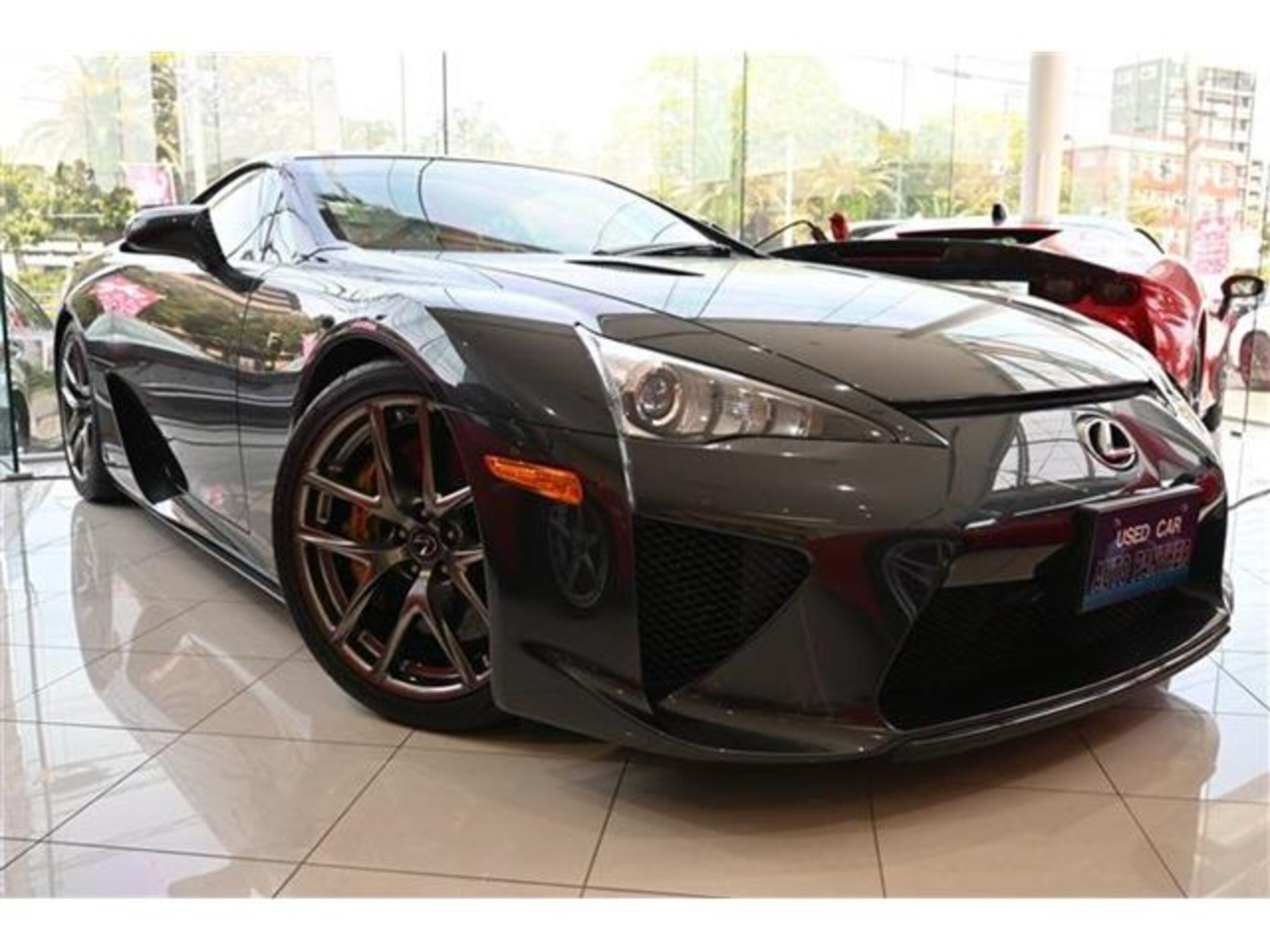 LEXUS LFA - View 1