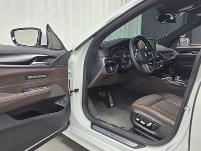 BMW 6 SERIES GT - 10