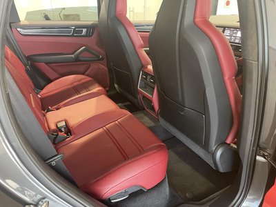 2021 Porsche CAYENNE — миниатюра 36