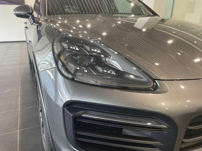 صورة 10 لـ 2021 Porsche CAYENNE