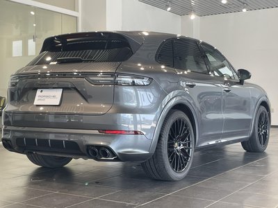 صورة 6 لـ 2021 Porsche CAYENNE