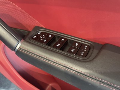 2021 Porsche CAYENNE — миниатюра 25