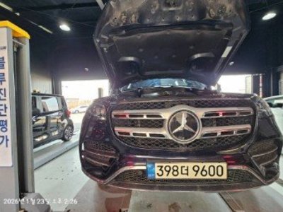 MERCEDES-BENZ GLS - 1