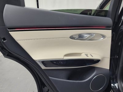 2024 Genesis GV70 thumbnail 15