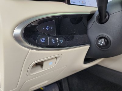 2024 Genesis GV70 thumbnail 22