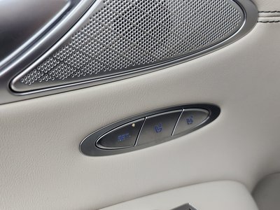 2024 Genesis GV70 thumbnail 30