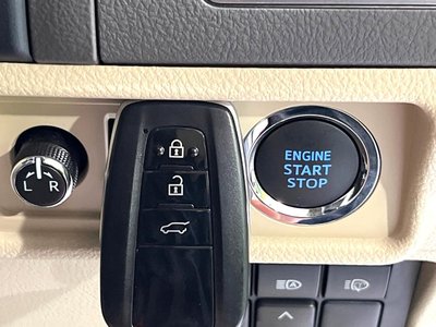 TOYOTA LAND CRUISER PRADO - 7