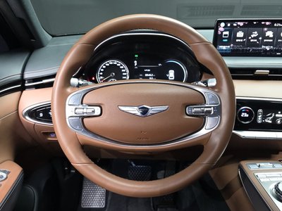 2021 Genesis GV70 — миниатюра 13