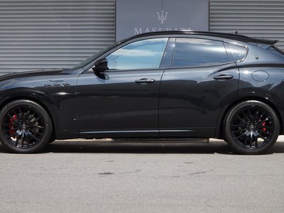 2022 Maserati LEVANTE photo 4