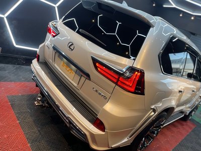 LEXUS LX - 8