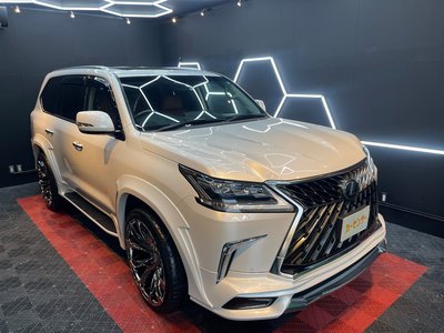 LEXUS LX - 1