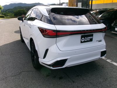 صورة 2 لـ 2023 Lexus RX